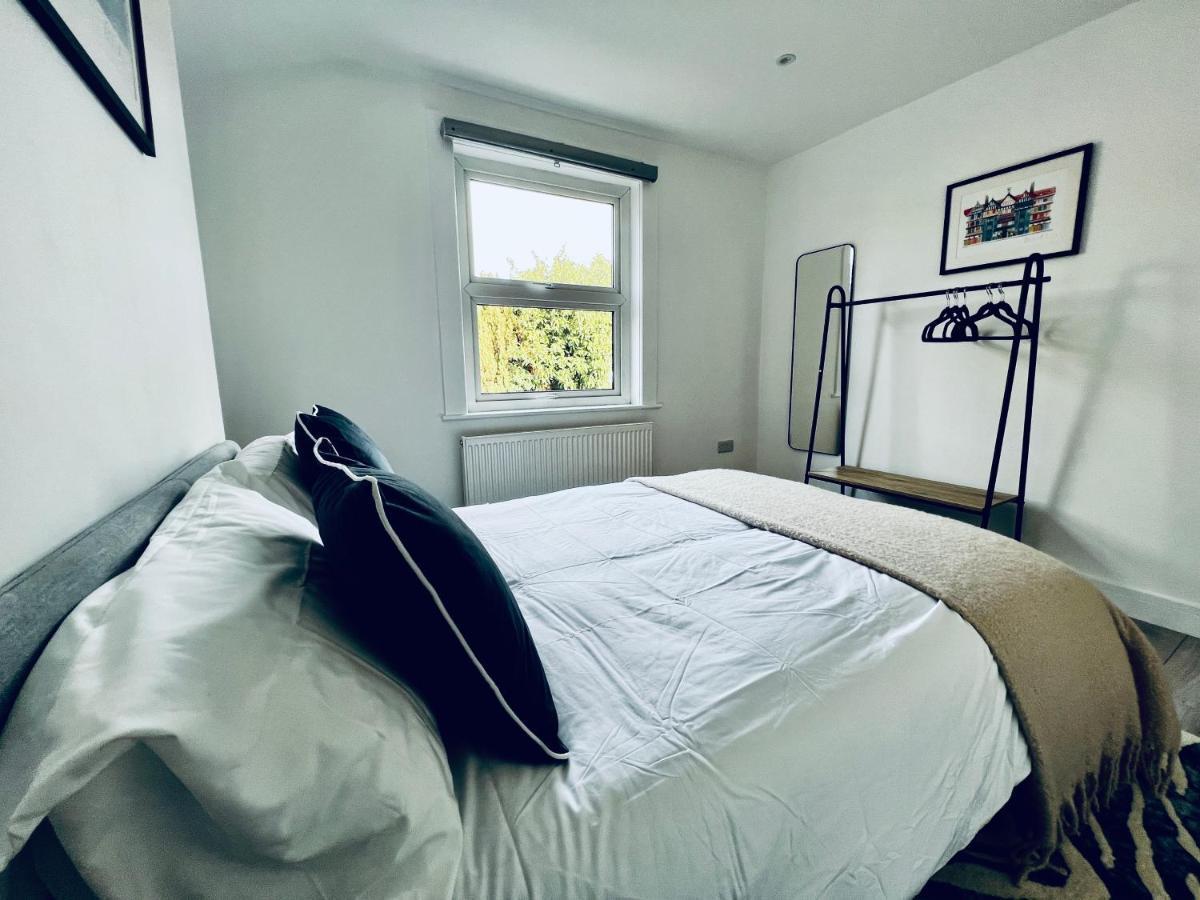 Neils Place Hosted By Airoperate 伦敦 外观 照片